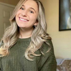 Meet your Posher, Kassandra
